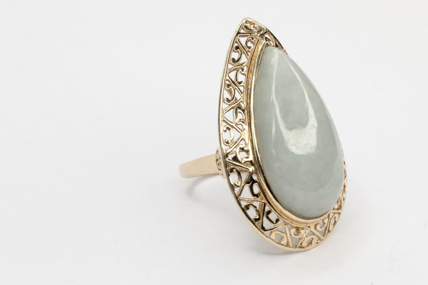 14K Yellow Gold Pear-Shaped Jadeite Ring