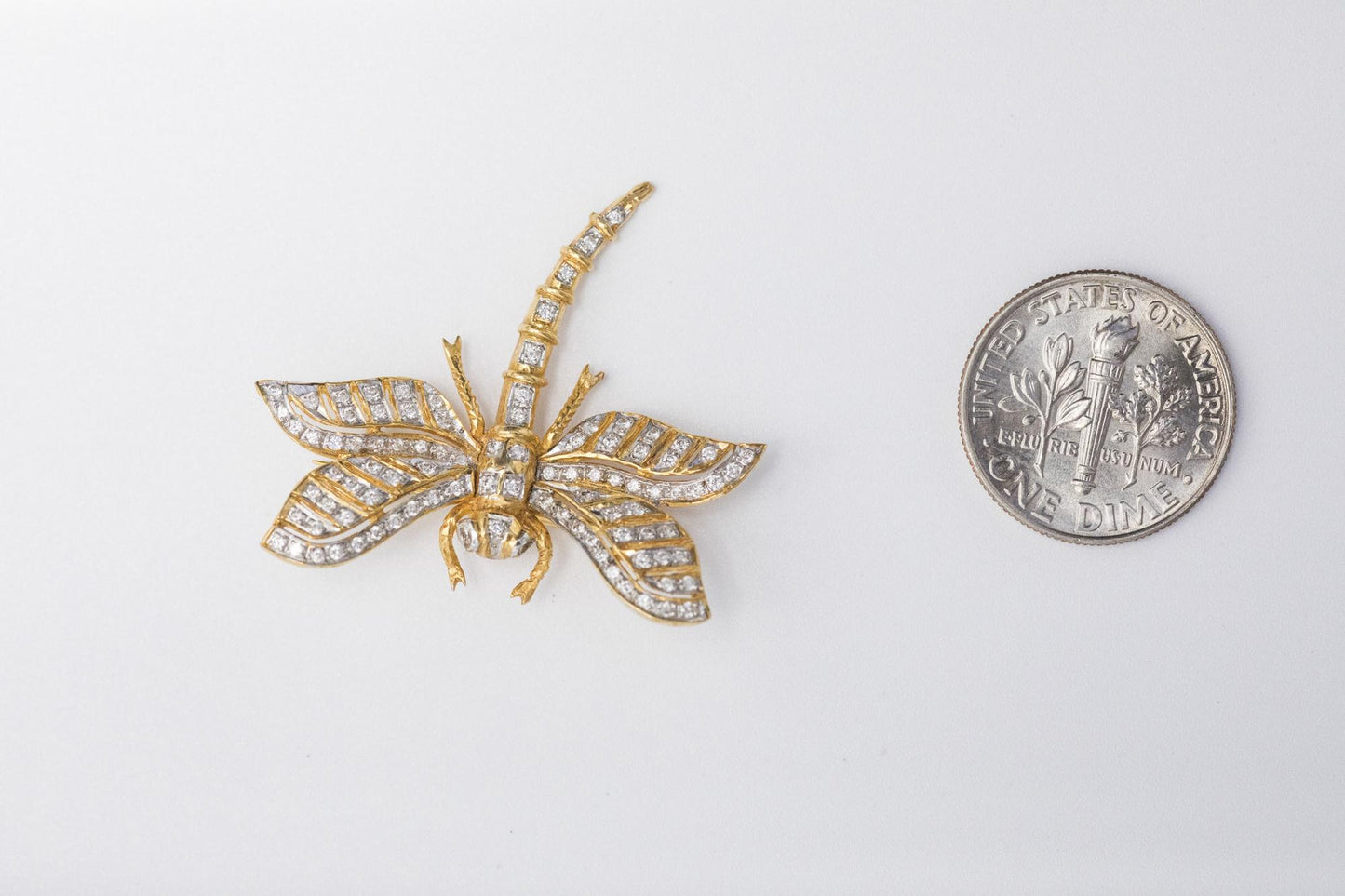 Dragonfly Brooch in 18K Yellow Gold with Diamonds