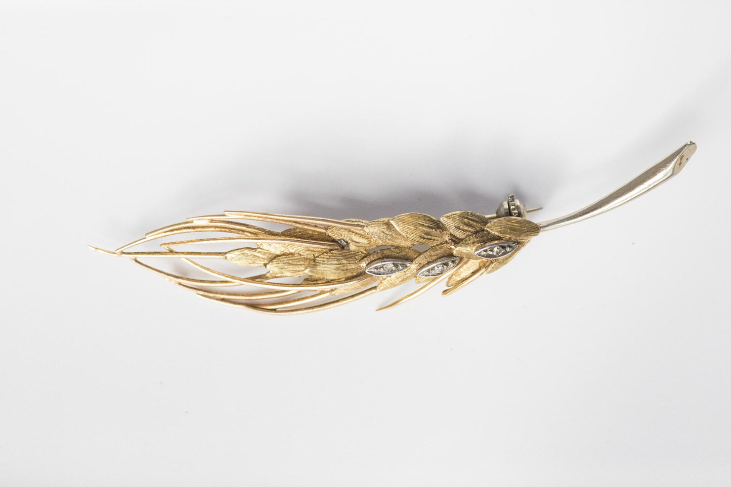 18K Yellow Gold and Diamond Wheat Sheaf Brooch
