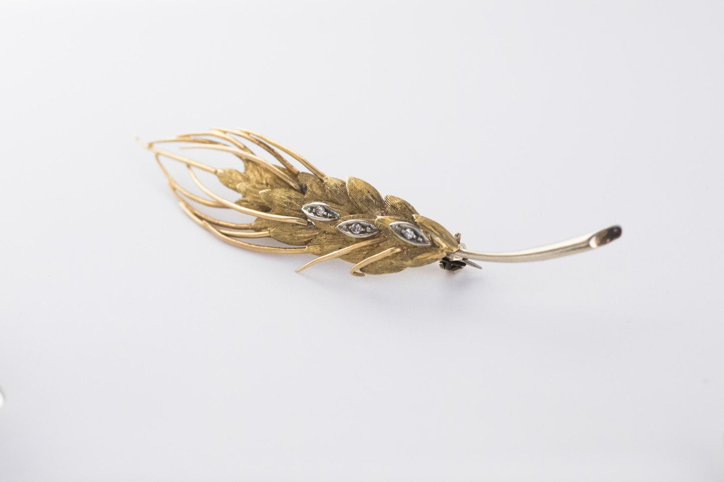 18K Yellow Gold and Diamond Wheat Sheaf Brooch