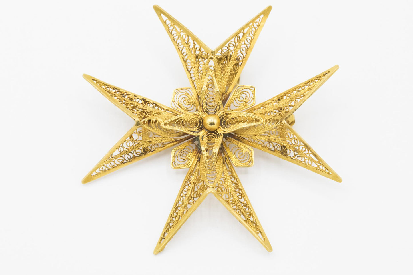 18K Yellow Gold Vintage Filigree Lace Maltese Cross Pendant/Brooch