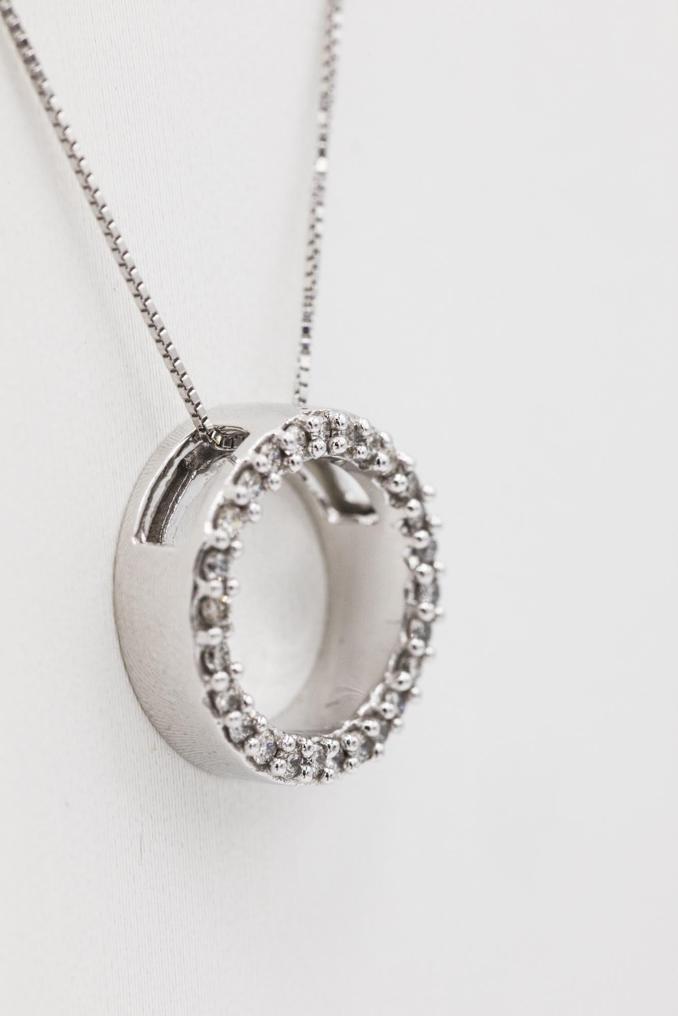 14K White Gold Diamond Circle Pendant