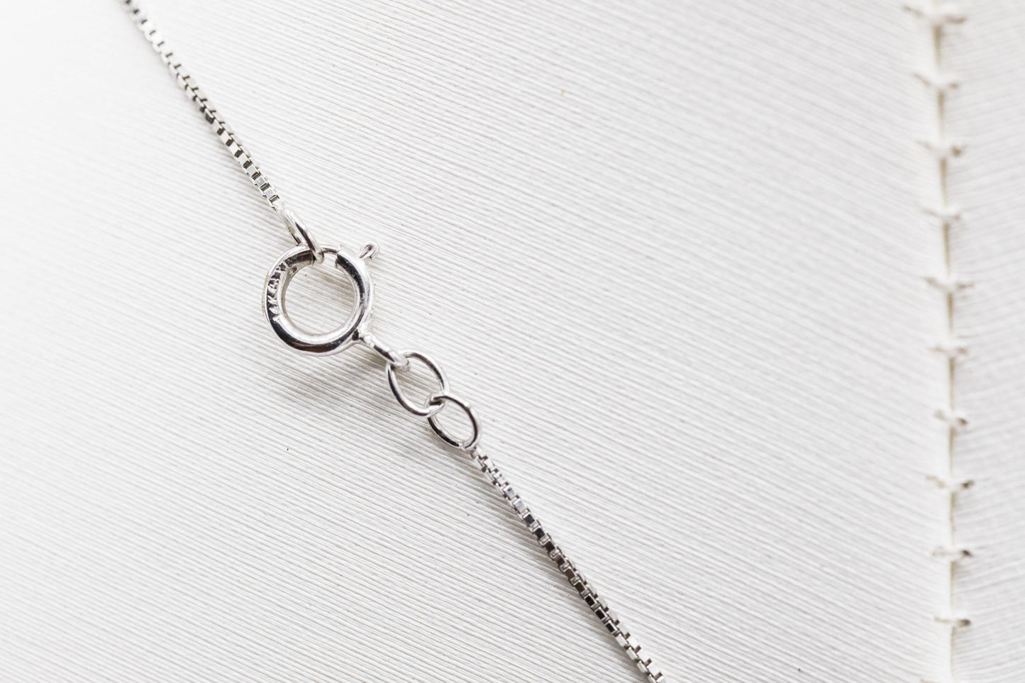 14K White Gold Diamond Circle Pendant