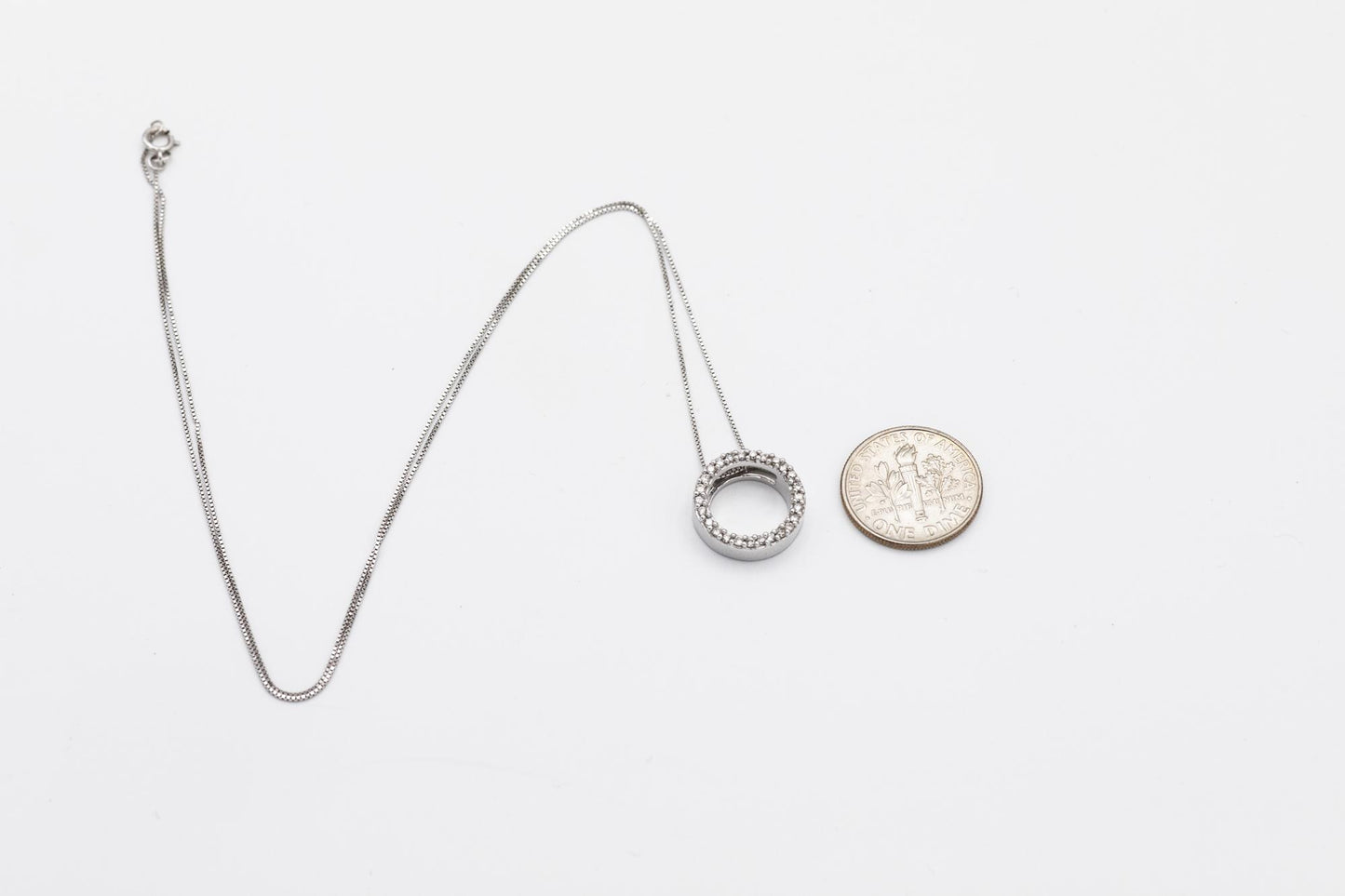 14K White Gold Diamond Circle Pendant