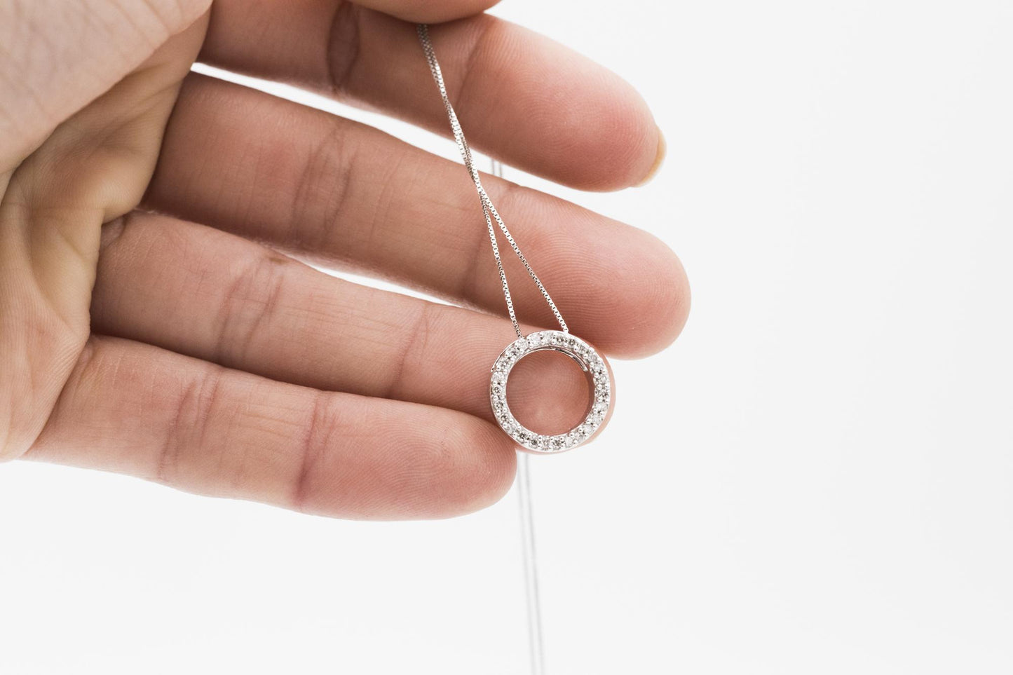 14K White Gold Diamond Circle Pendant