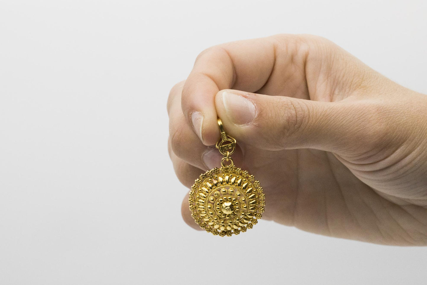 Gorgeous 23K Circle Pendant on 22K Bale