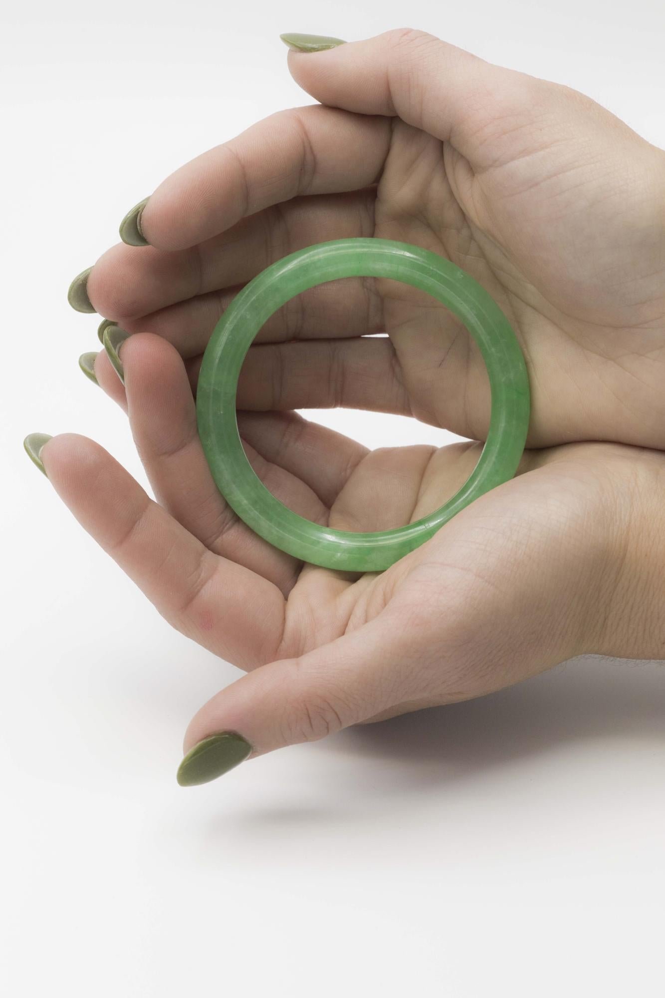 Stunning Apple Green Jadeite Jade Cylindrical Bangle Bracelet