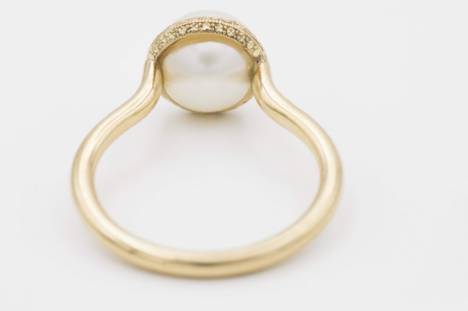 Fabulous Vintage 18K Yellow Gold Pearl Ring