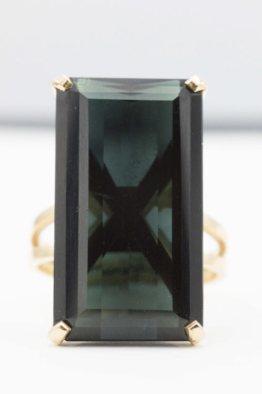 18K Yellow Gold Deep Green 25ct Tourmaline Cocktail Ring