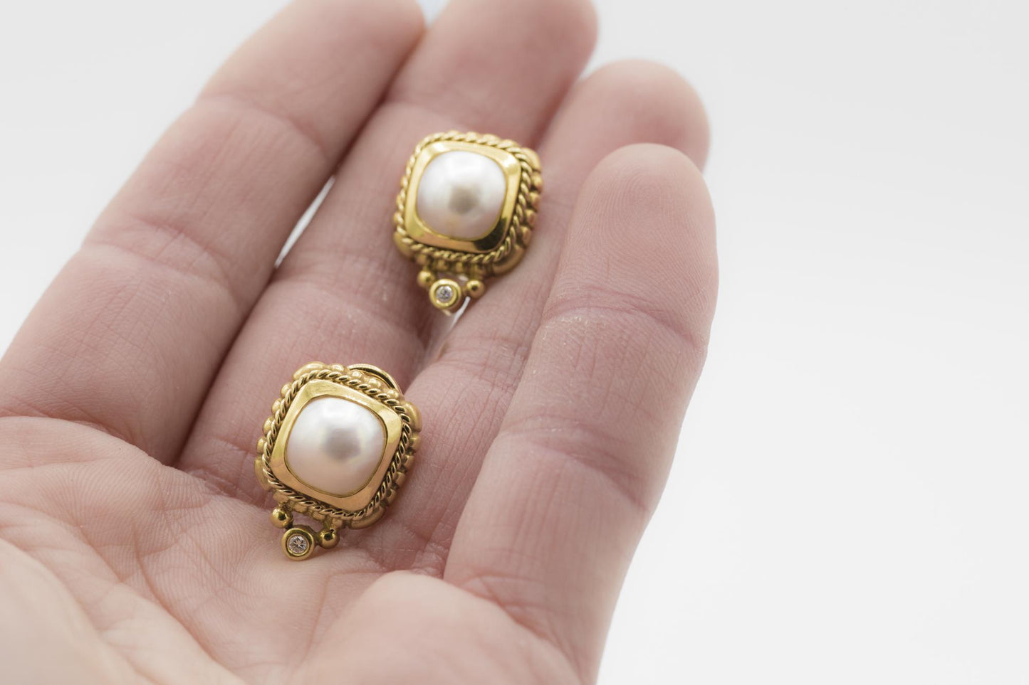 Pearl Earrings with Twisted Rope 18K YG Setting