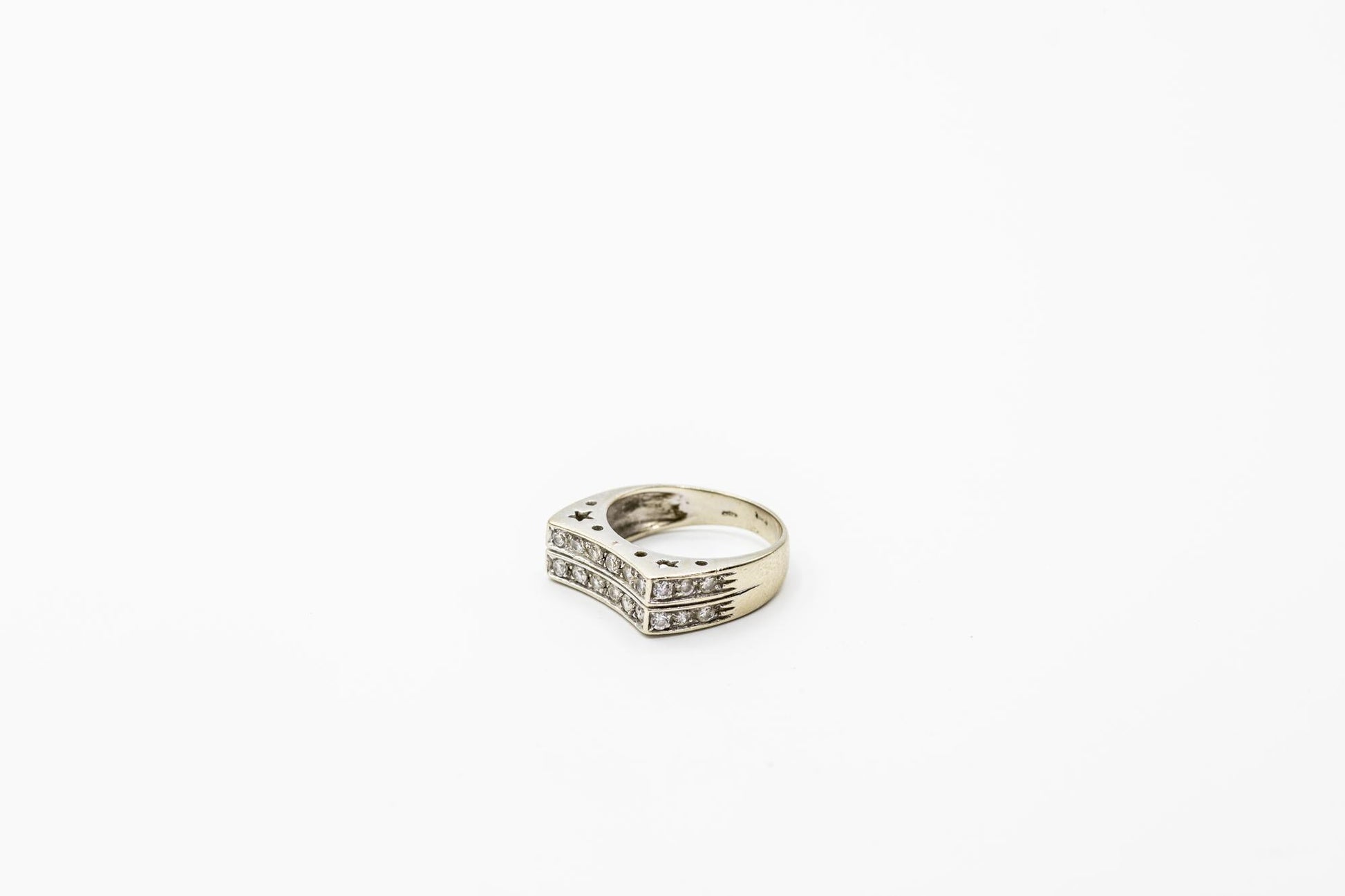 Vintage 18K Double Row Diamond Fashion Ring