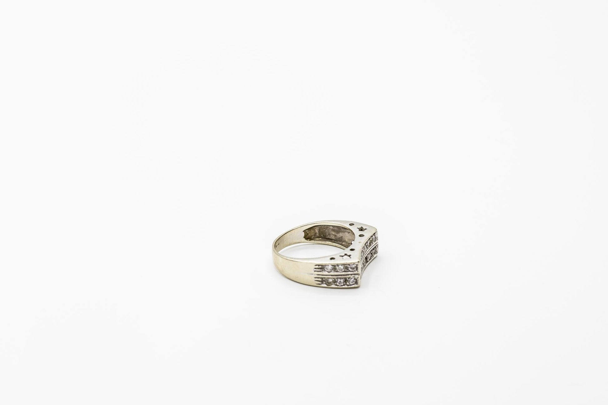Vintage 18K Double Row Diamond Fashion Ring