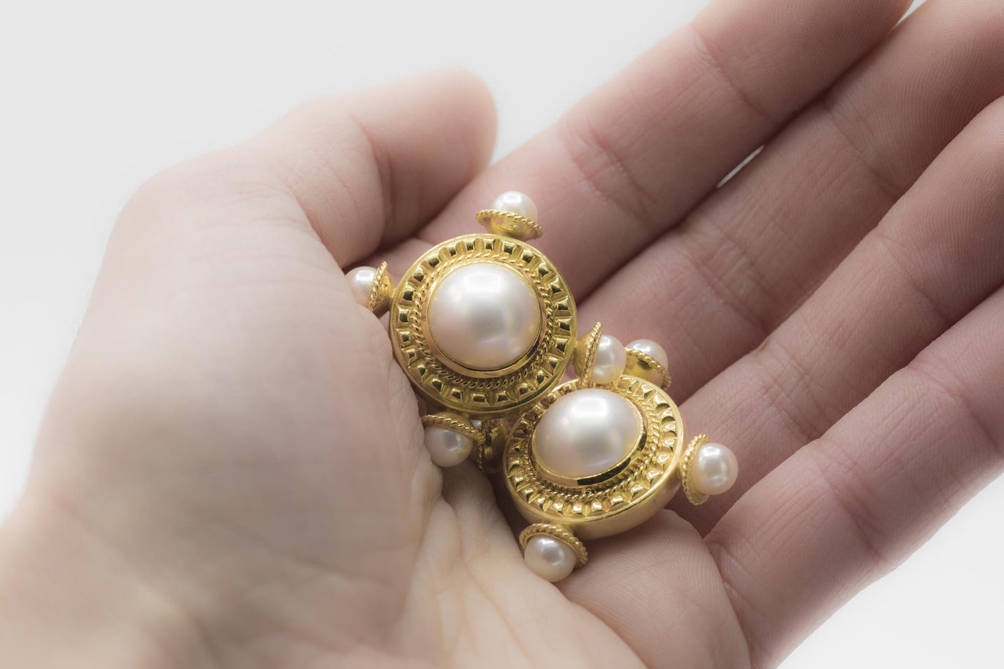 Pearl 18K Yellow Gold Earring and Brooch Set