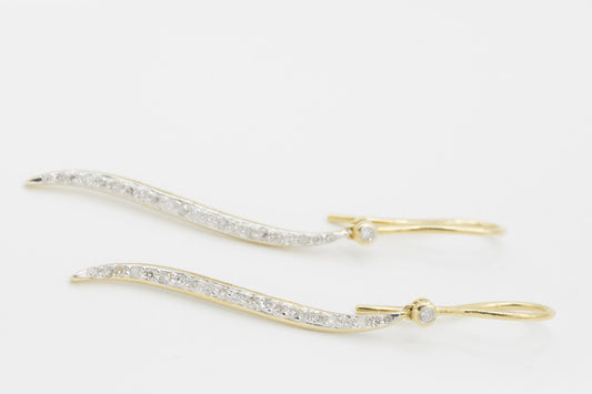 Modern 18K Yellow Gold Diamond Drop Earrings