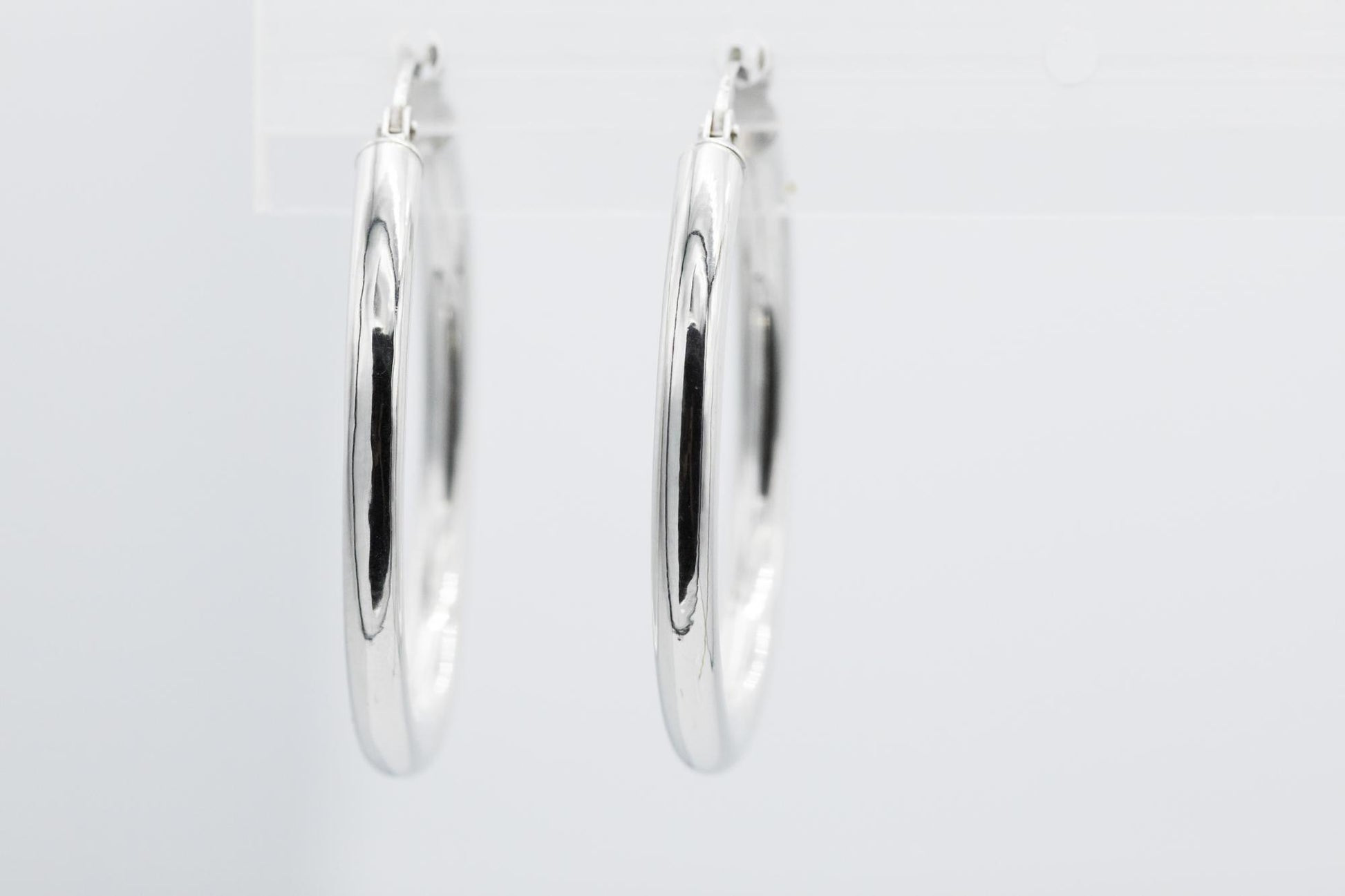 18K White Gold Shiny Hoop Earrings