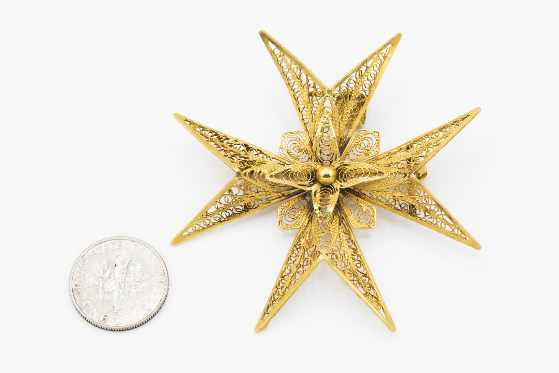 18K Yellow Gold Vintage Filigree Lace Maltese Cross Pendant/Brooch