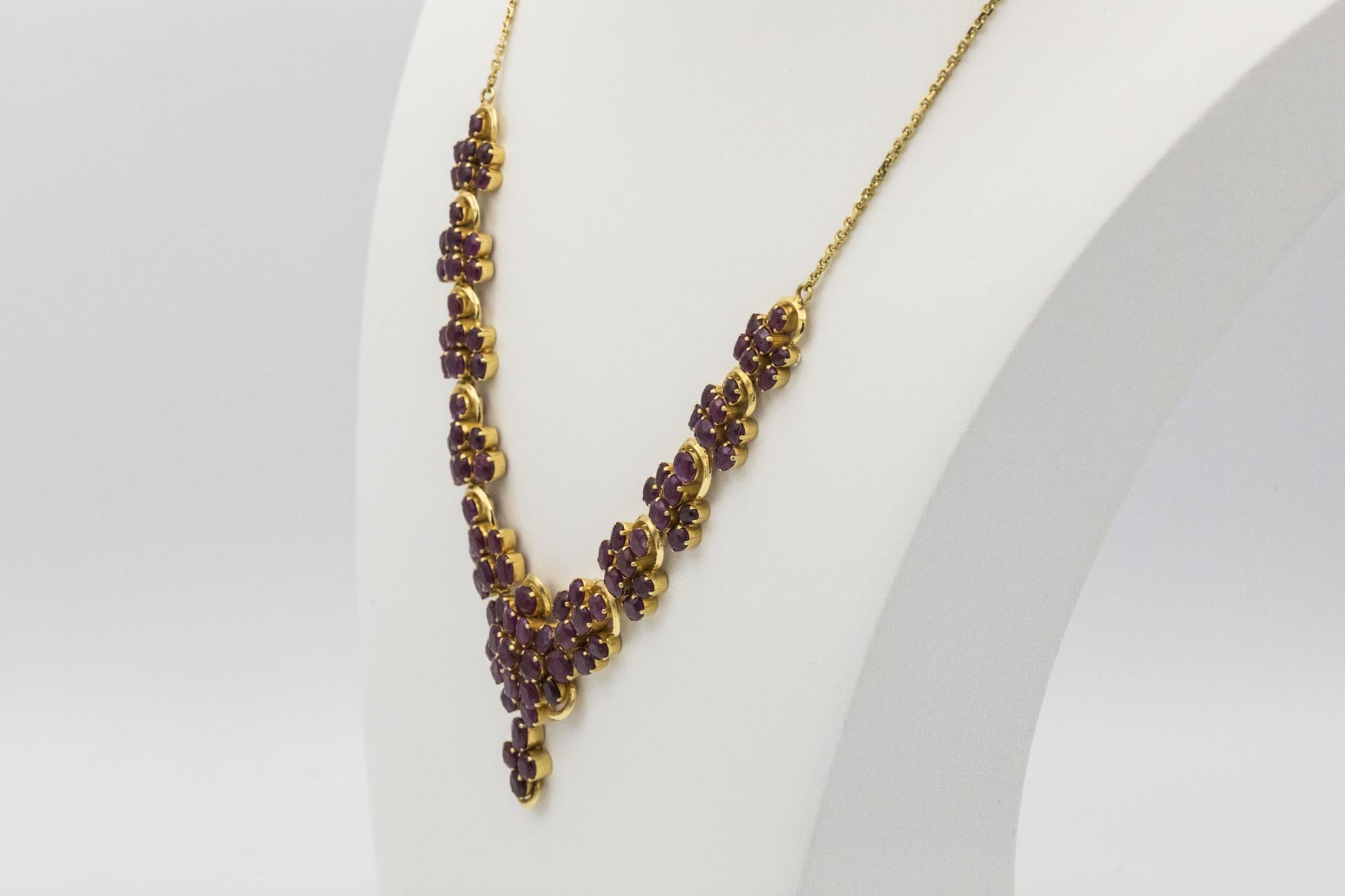 Extraordinary Estate Ruby Collar Necklace Set in 18K Yellow Gold