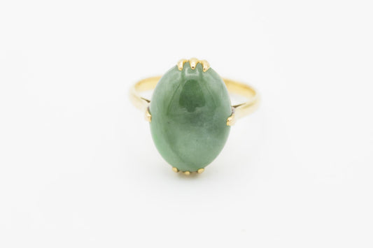 18K Yellow Gold Jadeite Cabochon Ring
