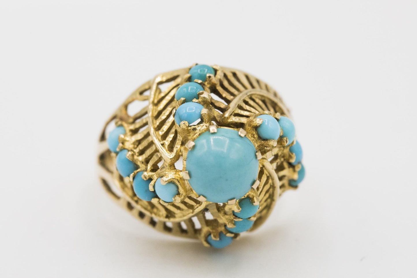 18K Yellow Gold Vintage Turquoise Ring